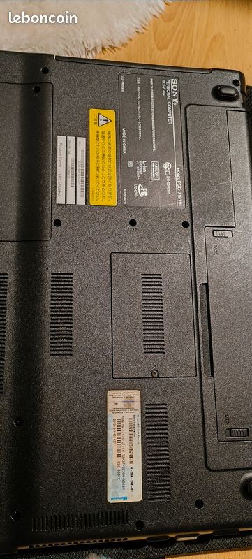 Charnières Pour Ordinateur Portable Sony Vaio PCG-31111M - Pièce D'Occasion Garantie 6 Mois