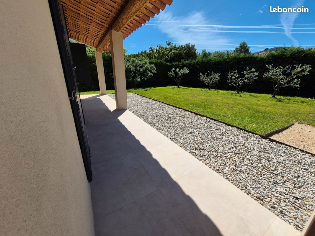Maison 6 pièces 125 m² · à Robion · 125 m² · 575 000 €