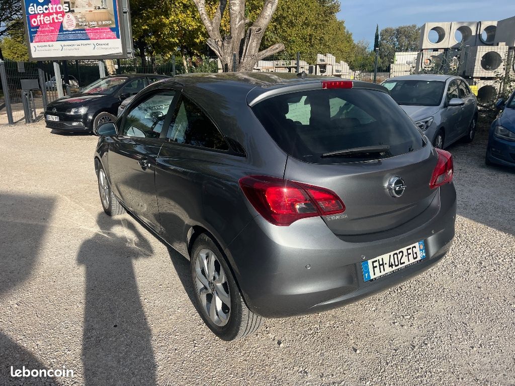 Opel Corsa 1.4 90 ch Design 1ère Main (image 6)