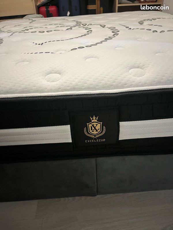 Matelas à ressort tout neuf (image 1)