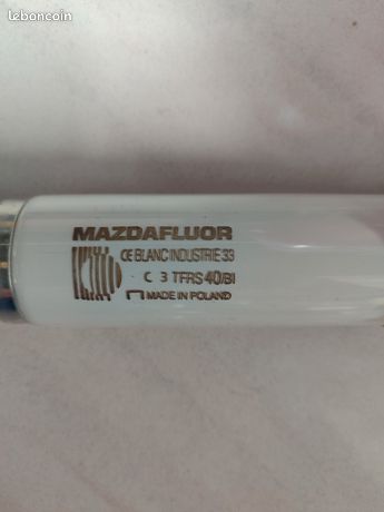 Tube PF86 MAZDA NOS NIB NEUF en boîte