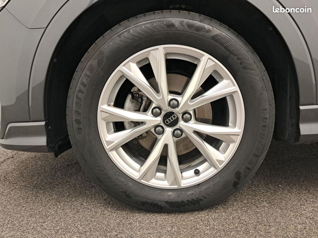 AUDI Q3 Sportback 35 TFSI 150 ch S tronic 7 S line (image 9)