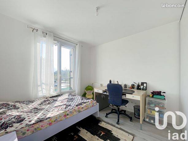 https://img.leboncoin.fr/api/v1/lbcpb1/images/1c/f6/5c/1cf65c5db875a82f05220b4b411f68368d4bada3.jpg?rule=ad-image
