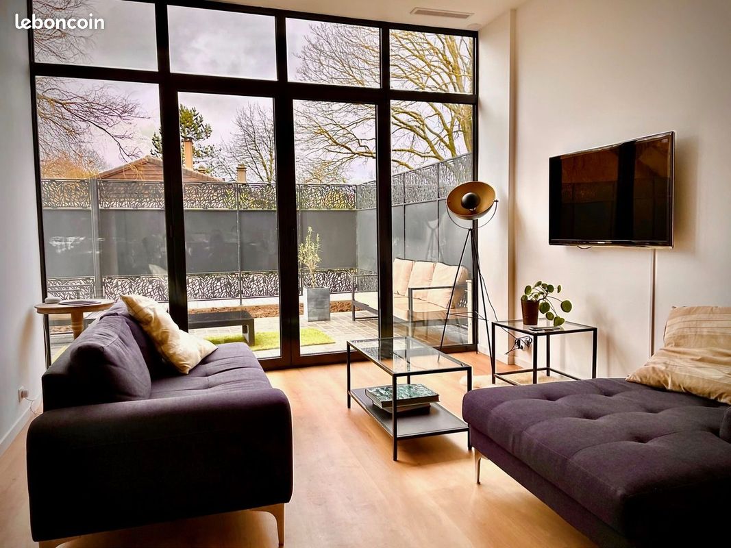 Appartement 2 pièces 46 m² · à Toussus-le-Noble · 46 m² · 1 300 €