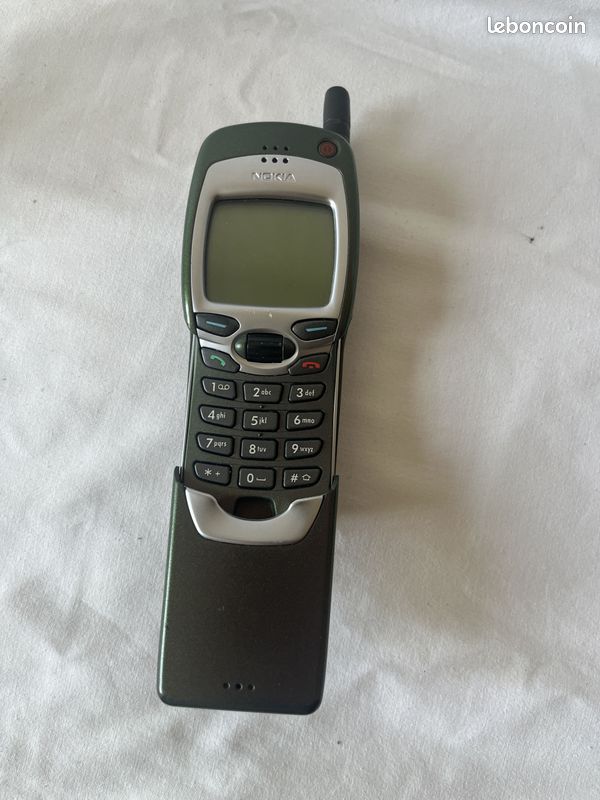 Nokia 7110, Matrix Phone – s’allume, batterie HS - certains boutons inactifs, vendu en l’état - Téléphone Mobile Vintage Ancien Collector Retro (image 1)