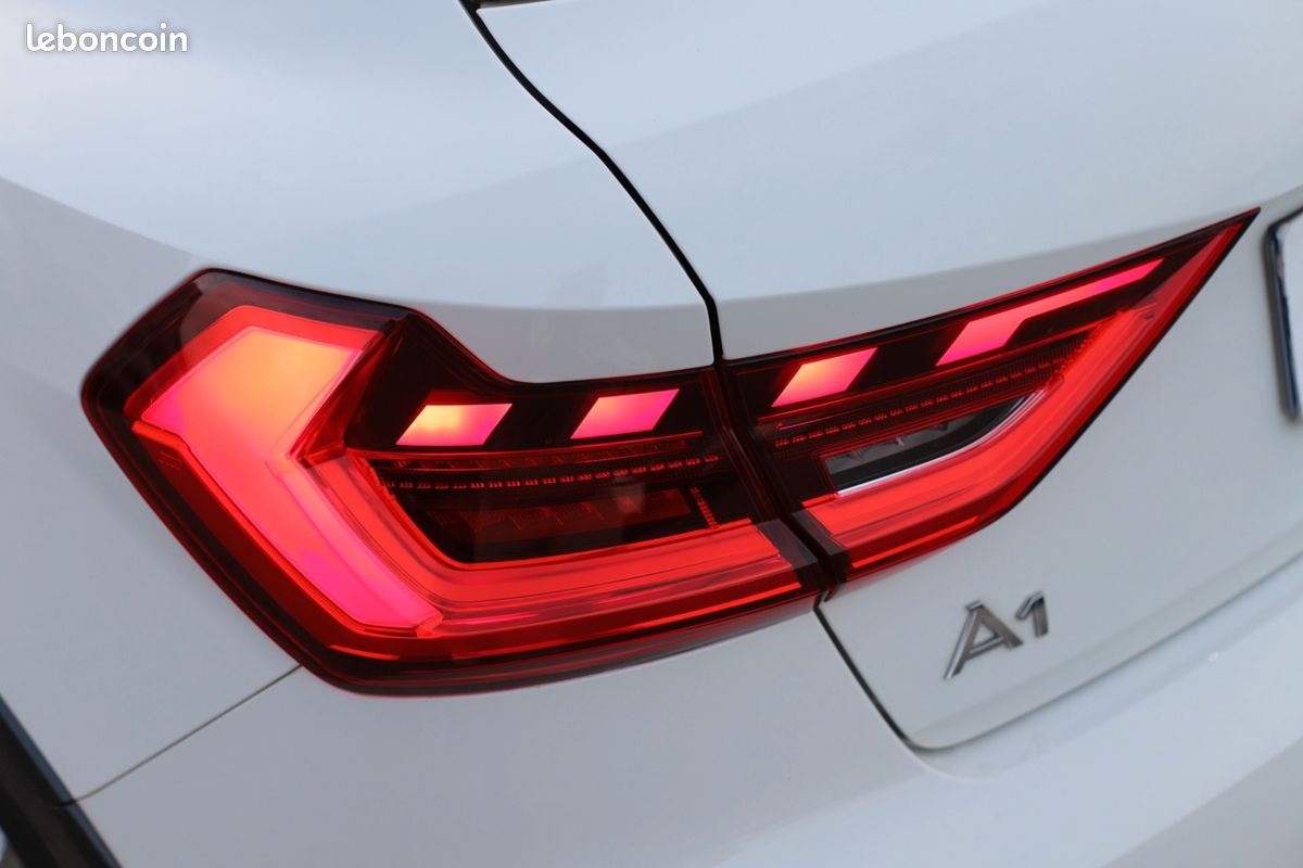 AUDI A1 ALLSTREET 30 tfsi 110 ch s tronic 7 design luxe (image 46)