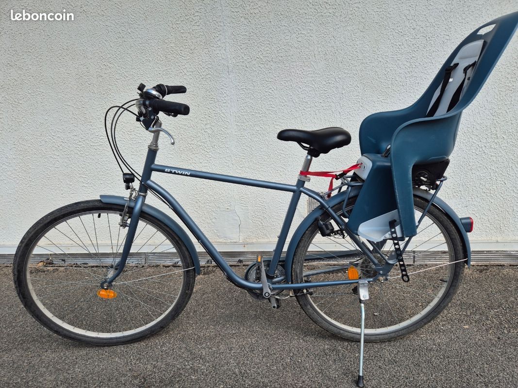 Vélo De Ville Unisexe Super Pratique – Bon état, Avec Béquille, Sonnette Et Porte-bagage Inclus