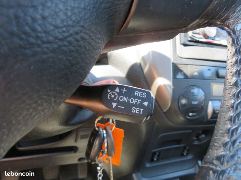 Toyota RAV4 115 D-4D VXE 5P (image 16)