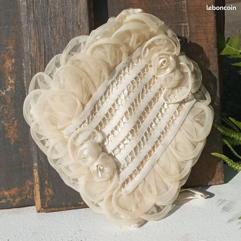 Ancien petit sac brodé pour ancienne poupée (image 4)