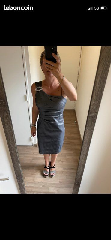 En solde !! Robe grise taille S, neuve avec étiquette