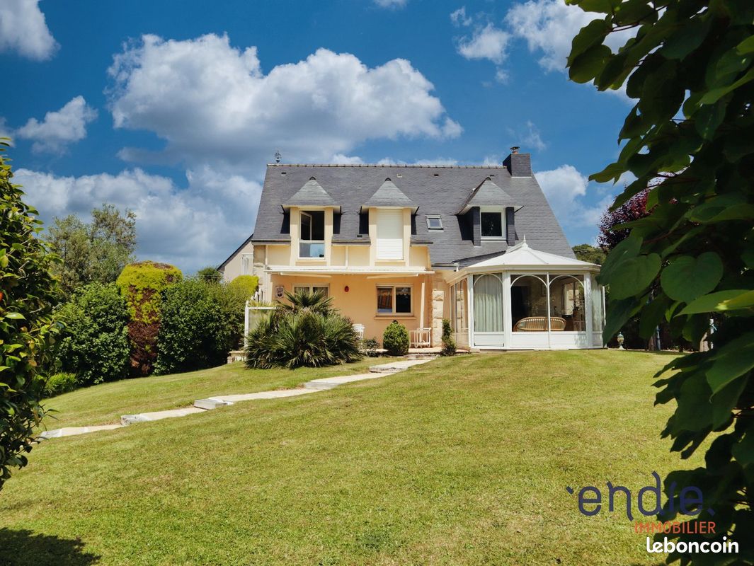 Maison 7 pièces 161 m² · à Melrand · 161 m² · 325 000 €