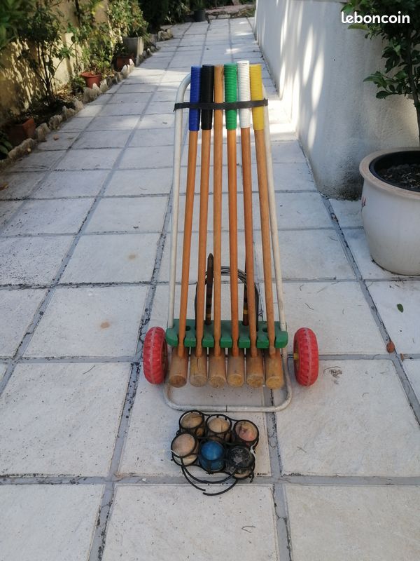 LOT DE JOUETS anciens, 7 quilles, palets de bois, fer à repasser EUR 40