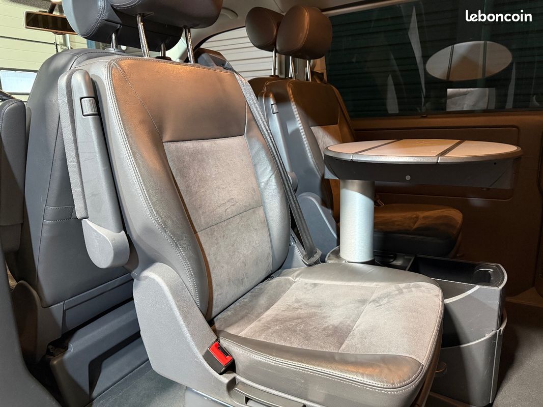 VOLKSWAGEN TRANSPORTER COMBI 2.0 BiTDI 180 FAP Court 9pl (image 11)