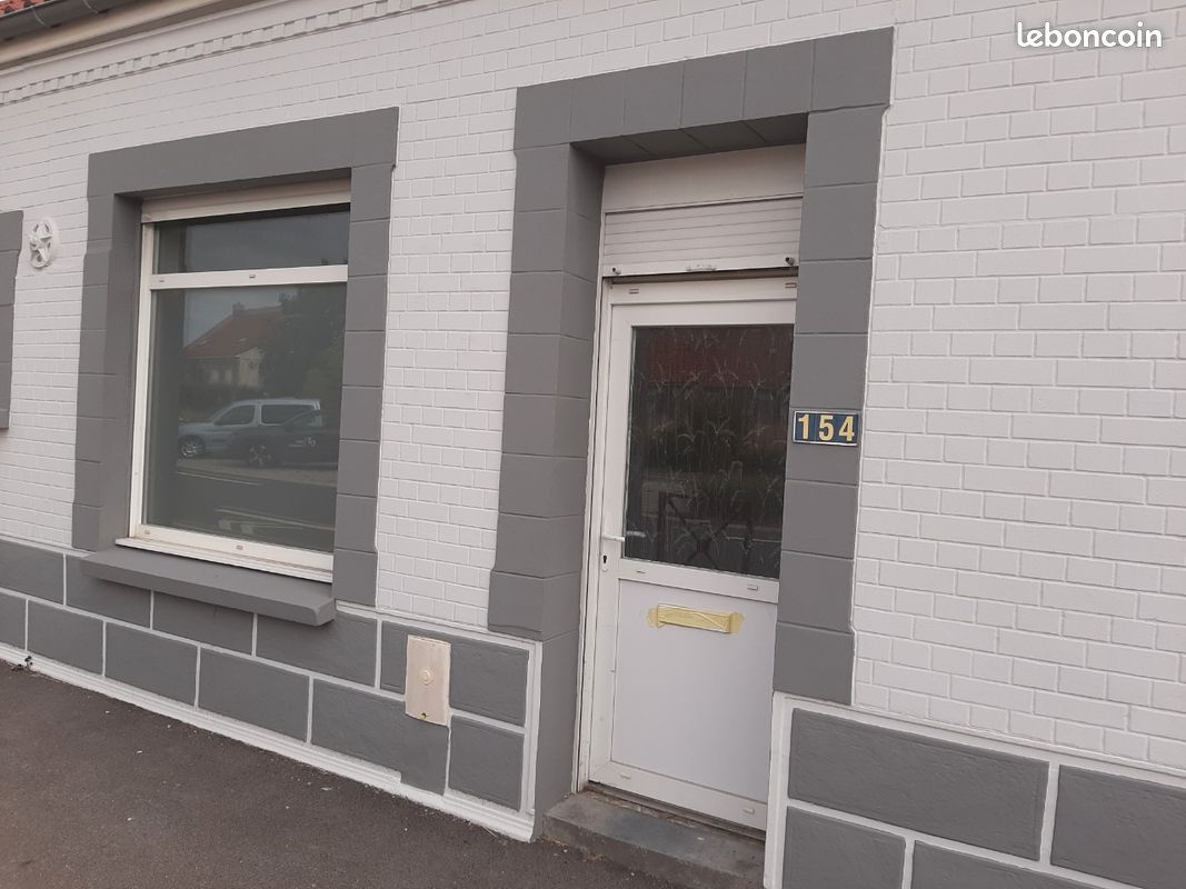 Local commercial 1 pièce 11 m² · à Saint-Folquin · 10,8 m² · 400 €/mois
