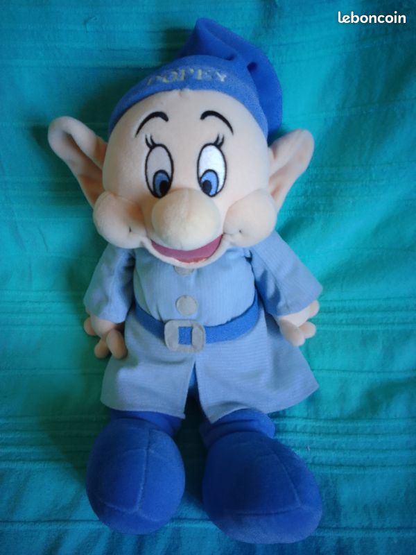 Peluche nain dopey (simplet) Disney Blanche neige 40 cm (image 1)