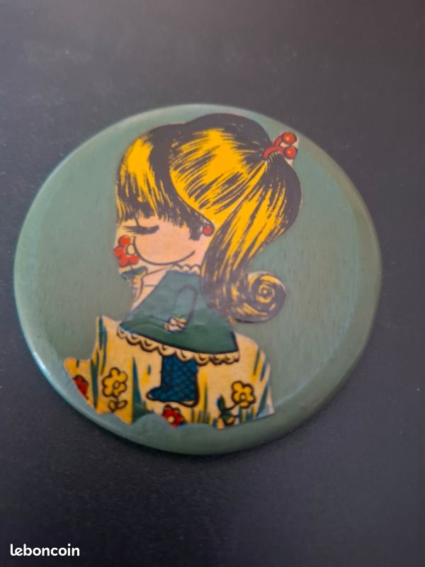 Broche ronde top vintage (image 1)