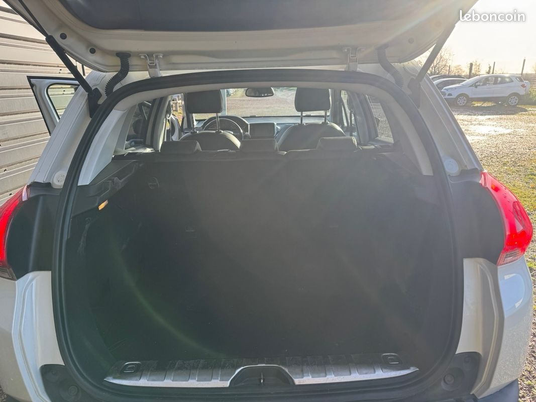 Peugeot 2008 1.6 BLUEHDI 100CH ALLURE (image 6)