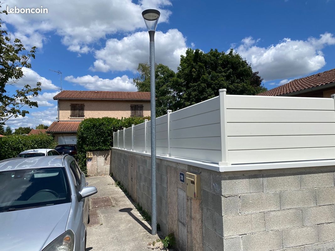 Clôture Aluminium Gris RAL7016 Design Moderne (image 2)