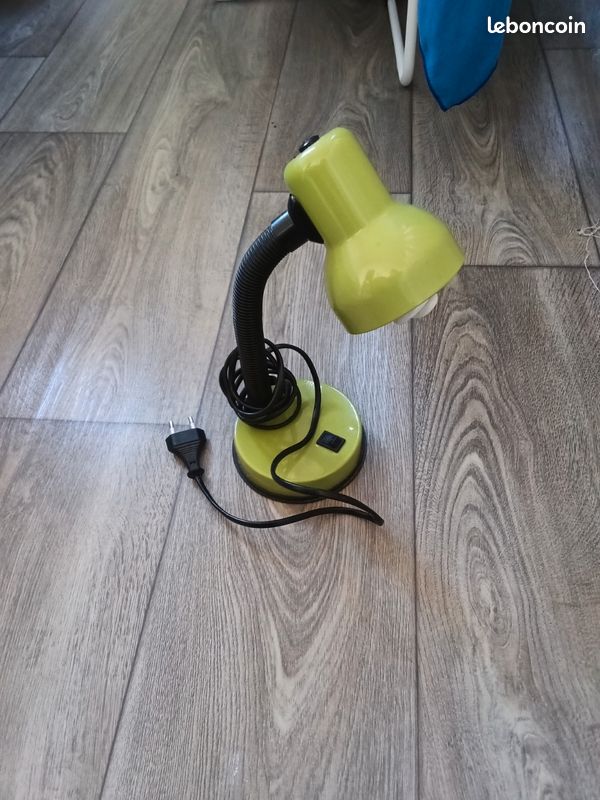 Petite lampe de bureau (image 2)