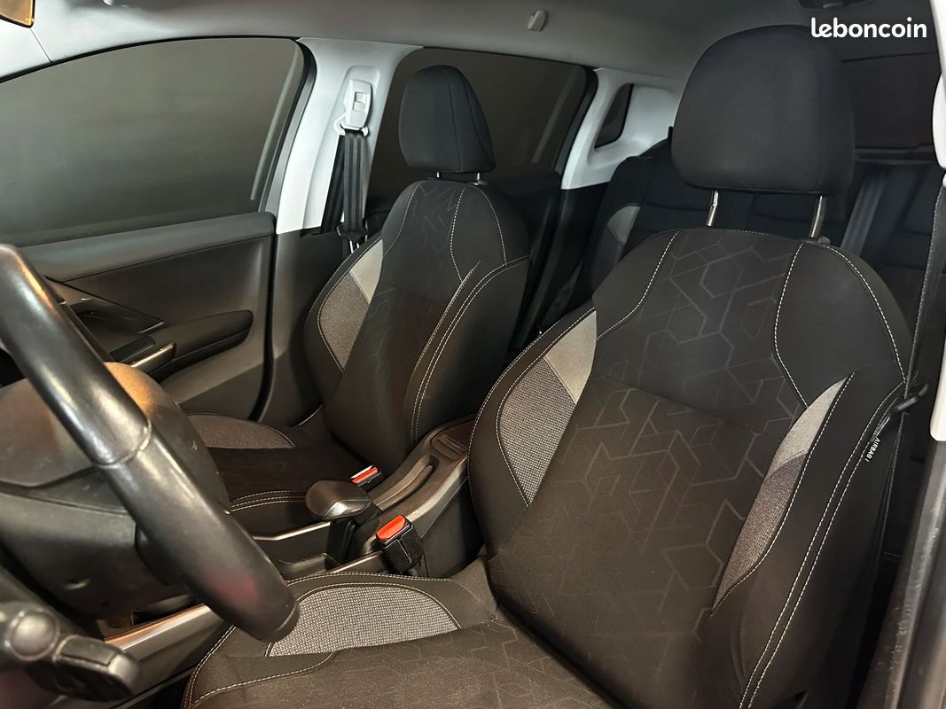 Peugeot 2008 Style 1.2 VTI 82ch - Apple Carplay - KIT DISTRIBUTION OK (image 8)