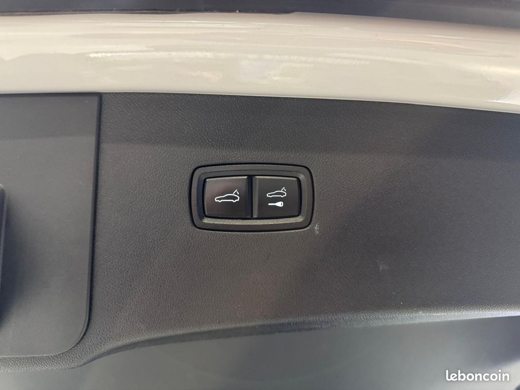 PORSCHE CAYENNE E-Hybrid 3.0 V6 462 ch Tiptronic BVA Platinum Edition Garantie 12 Mois Toit pano Pack Chrono Caméra 360 (image 18)