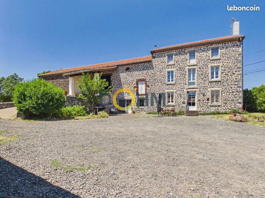 Maison 8 pièces 206 m² · à Bains · 206 m² · 349 000 €