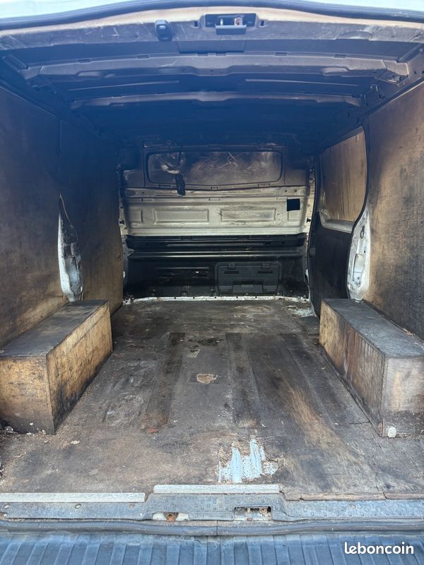 Renault trafic iii l1h1 1.6 dci 95ch confort (image 5)