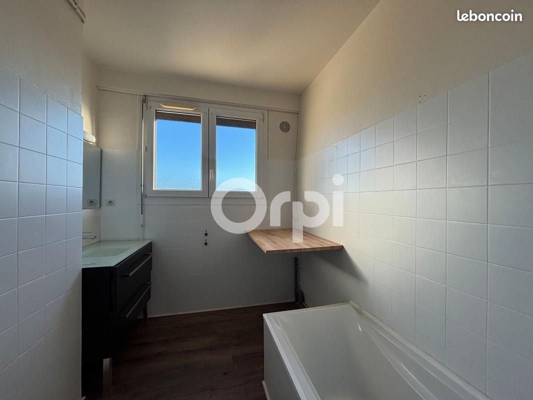 Appartement a louer brive-la-gaillarde - 3 pièce(s) - 82 m2 - Surfyn