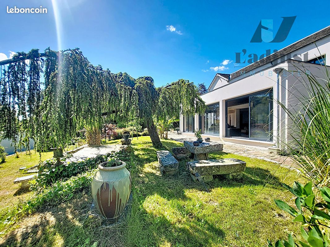 Maison 8 pièces 211 m² · à Moret-Loing-Et-Orvanne · 211 m² · 619 000 €