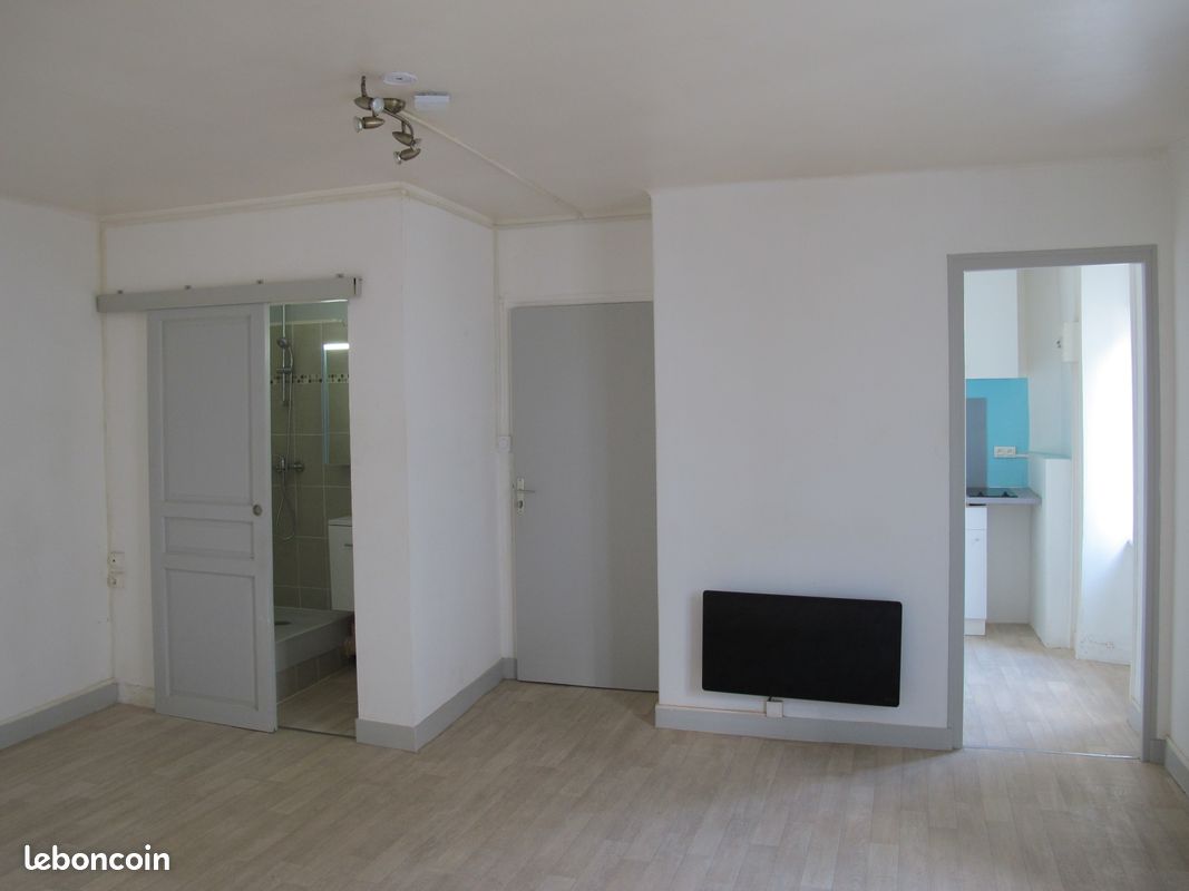 Appartement 1 pièce 28 m² · à Concarneau · 28 m² · 425 €/mois