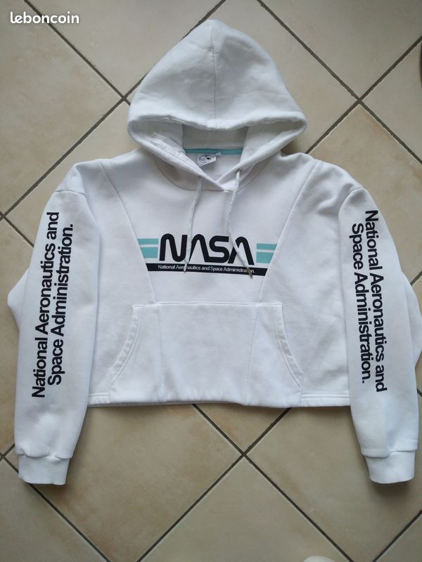 Sweat à capuche court nasa Cache cache taille M Vêtements