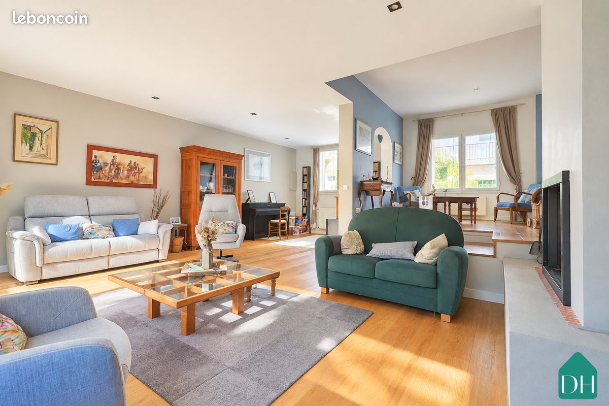 Propriété 7 pièces 185 m² (image 1)