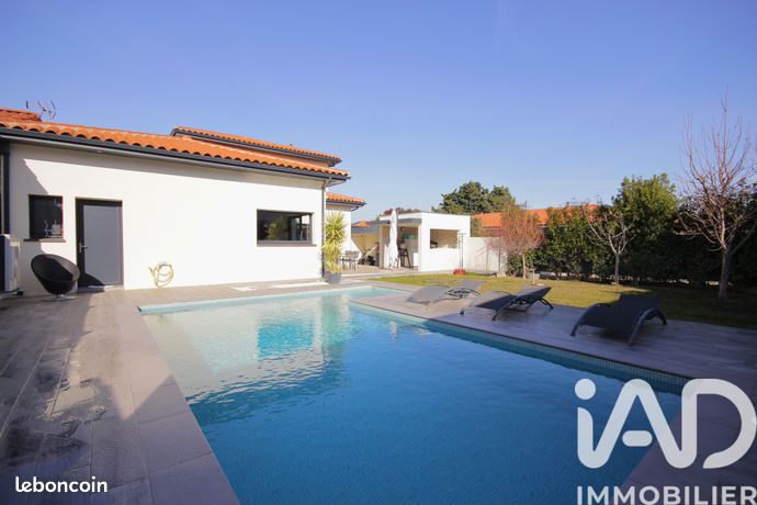 Maison familiale 7 pièces 181 m²