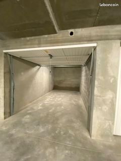 Parking 13 m² · à Rumilly · 13 m² · 102 €