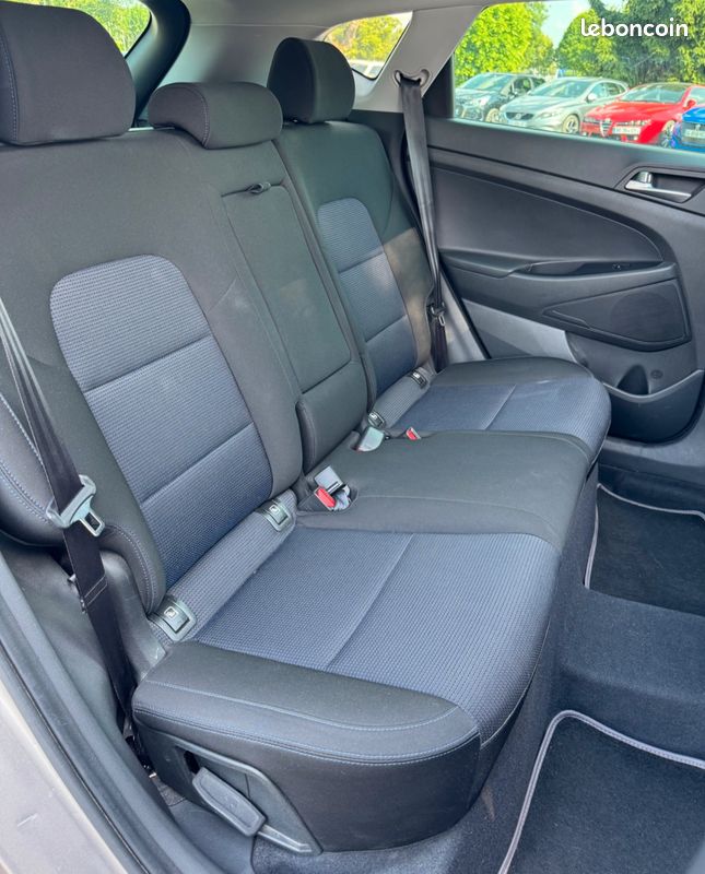 HYUNDAI TUCSON 1.7 CRDI 140 CREATIVE - TOIT OUVRANT - CARPLAY - SIÈGES CHAUFFANTs (image 11)