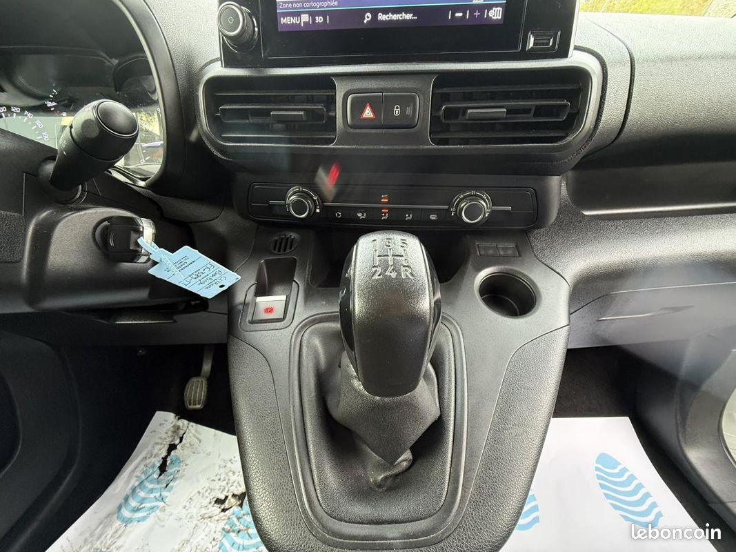 CITROEN BERLINGO 1.5 BlueHDi - 75 Fourgon M Worker 1000 kg TVA RECUPERABLE + ATTELAGE + CAMERA AR (image 17)