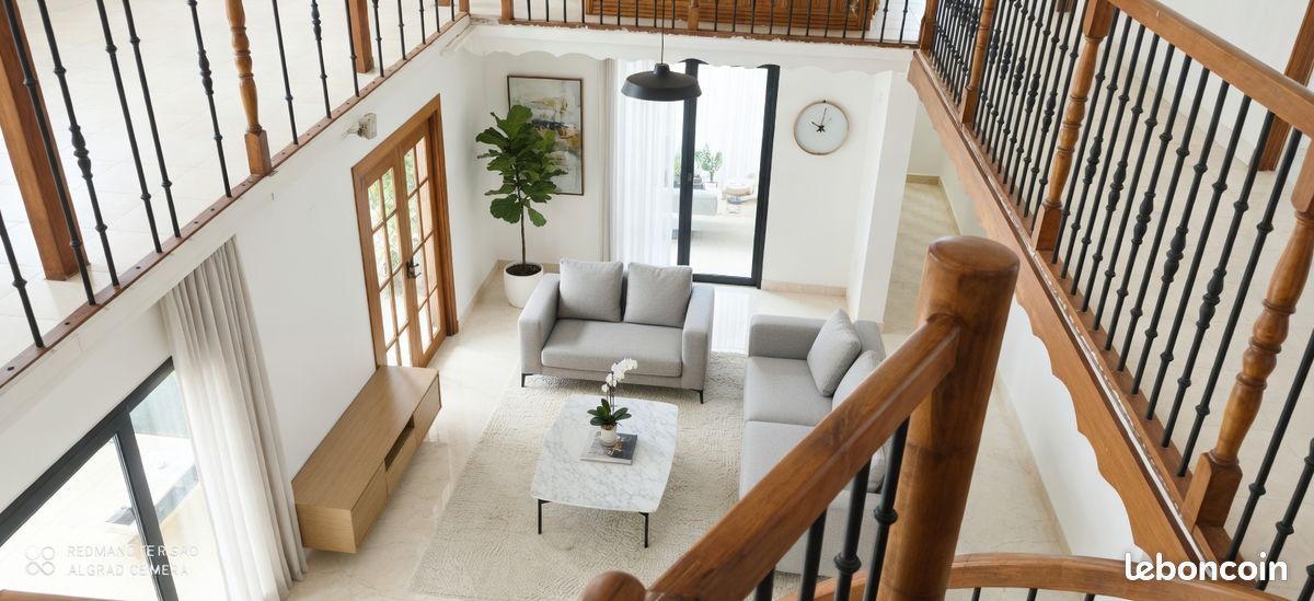 Maison 10 pièces 261 m² · à Petit-Bourg · 261 m² · 280 000 €