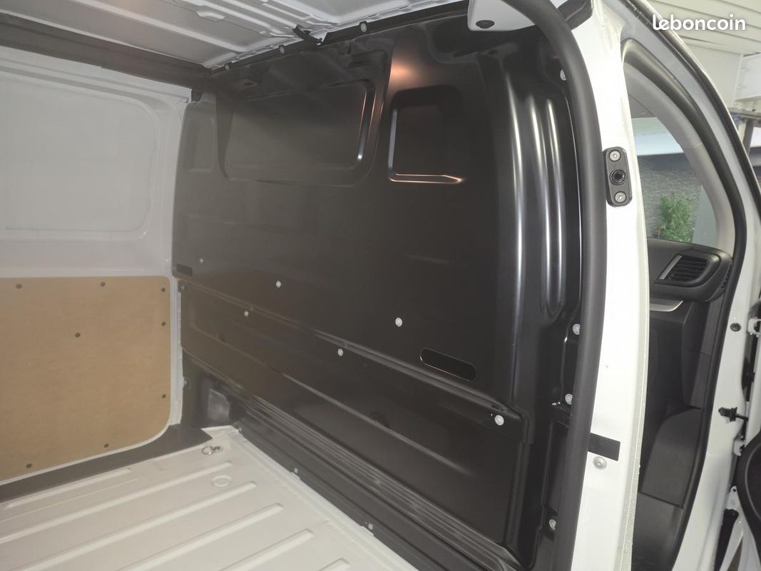 OPEL VIVARO M 2.0 BlueHDi - 180 - BV EAT8 (image 15)