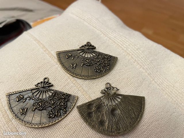 Lot de 2 breloques pendentif Eventail bronze (image 2)