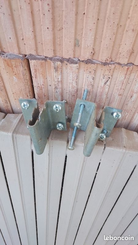 Radiateur en fonte 1800W + fixations (image 7)