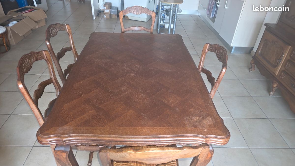 Donne salle a manger buffet table et chaises (image 2)