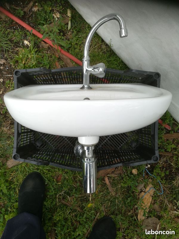 Lave main (image 1)