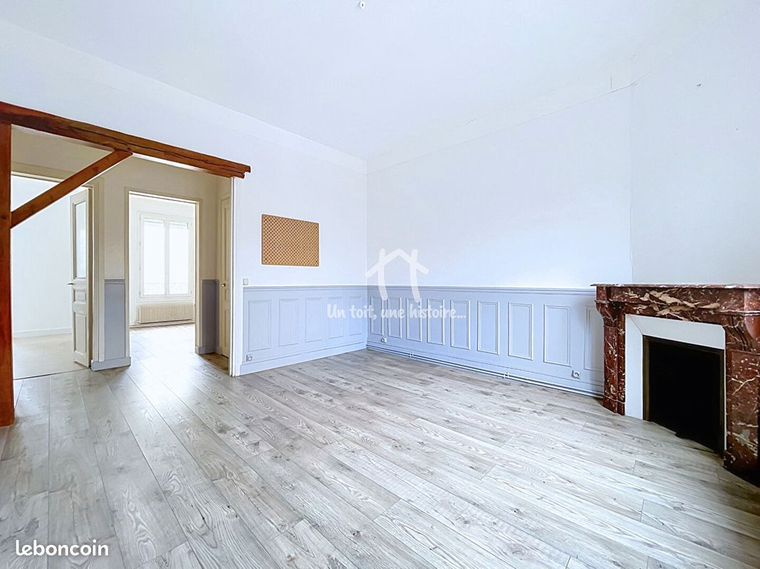 Appartement 2 pièces 46 m² · à Courbevoie · 46 m² · 300 000 €