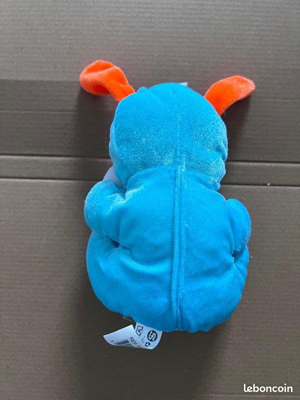 Peluche chien bleu (image 2)