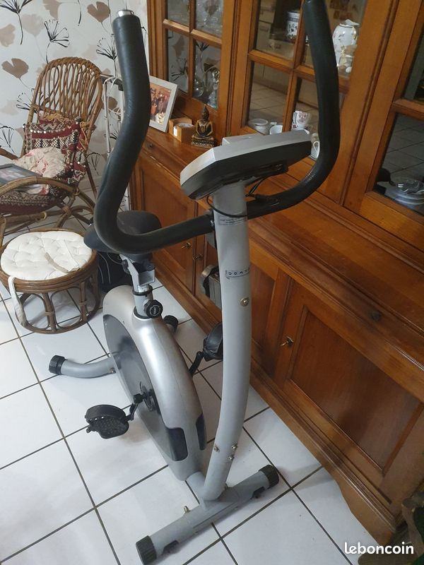 Vélo décathlon d'appartement (image 1)