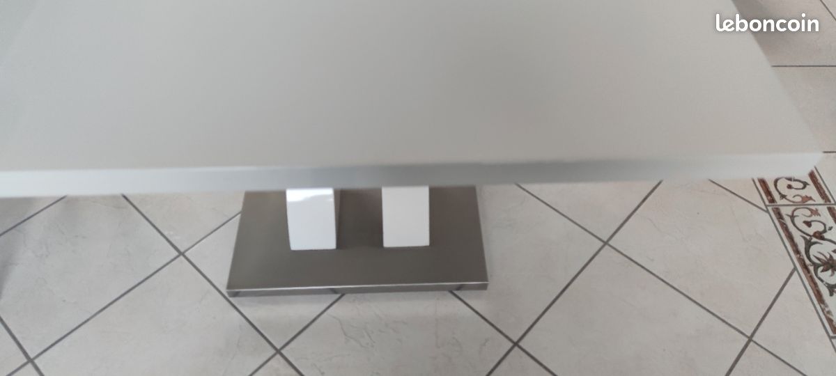 Table séjour (image 1)