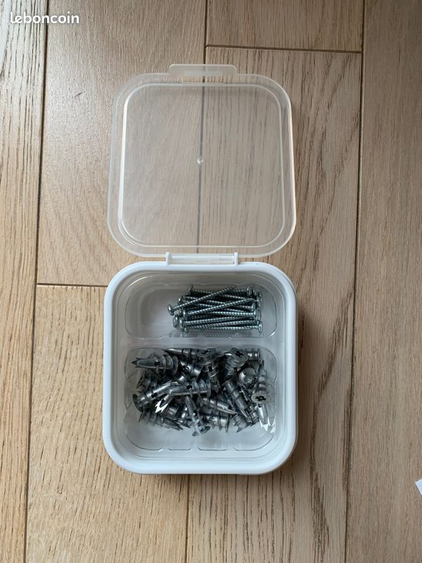 Lot de chevilles métalliques et vis auto-taraudeuses IKEA FIXA (25 de chaque) (image 1)