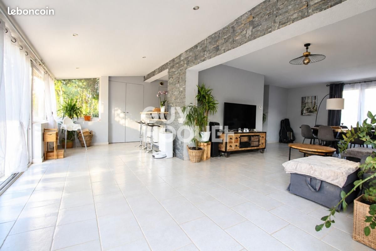 Maison 7 pièces 136 m² · à Brie-Comte-Robert · 136 m² · 349 000 €