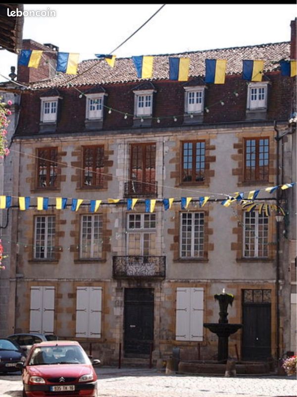 Superbe hôtel particulier classé MH - Confolens 16500 (image principale 0)