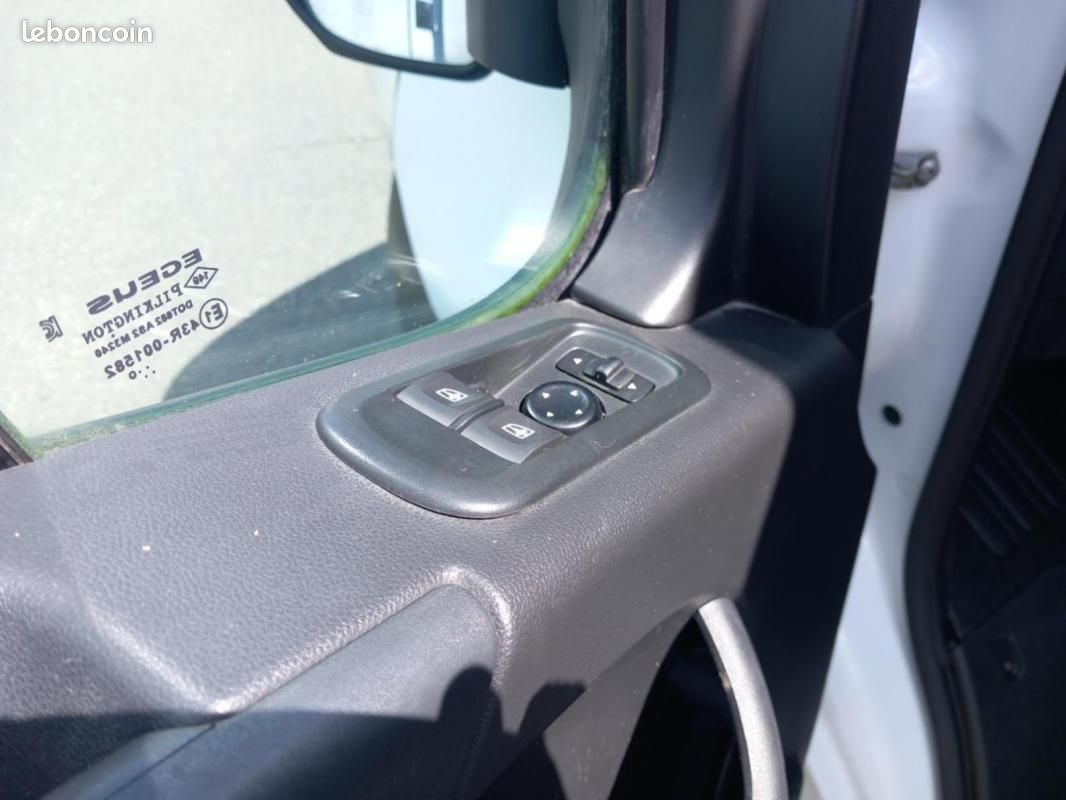 Renault Master CHASSIS CABINE BENNE GCF PR RJ DCI 130 (image 11)